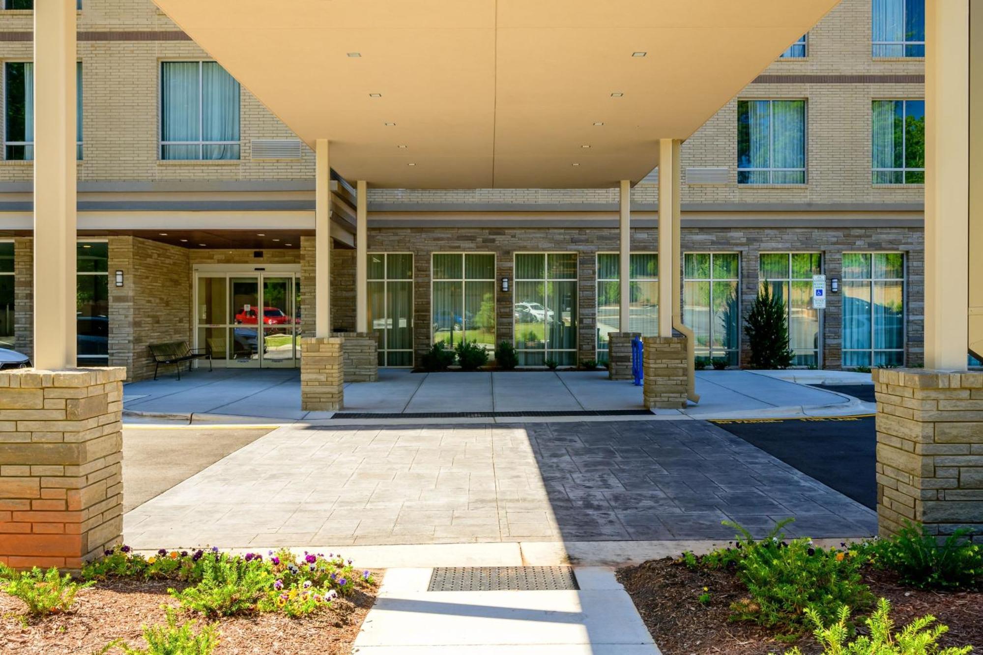 Hotel Courtyard By Marriott Raleigh Cary Crossroads Exterior foto