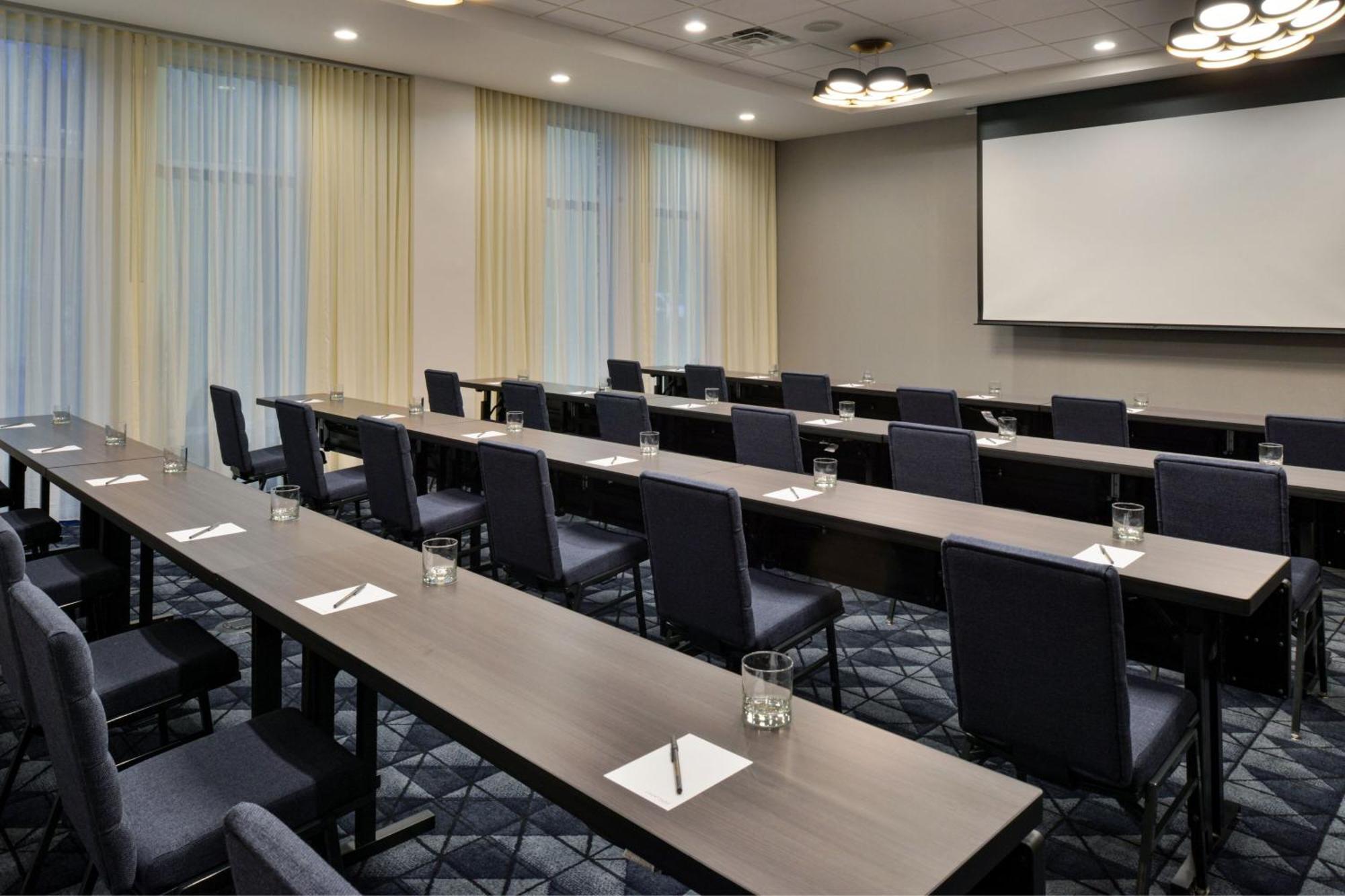 Hotel Courtyard By Marriott Raleigh Cary Crossroads Exterior foto