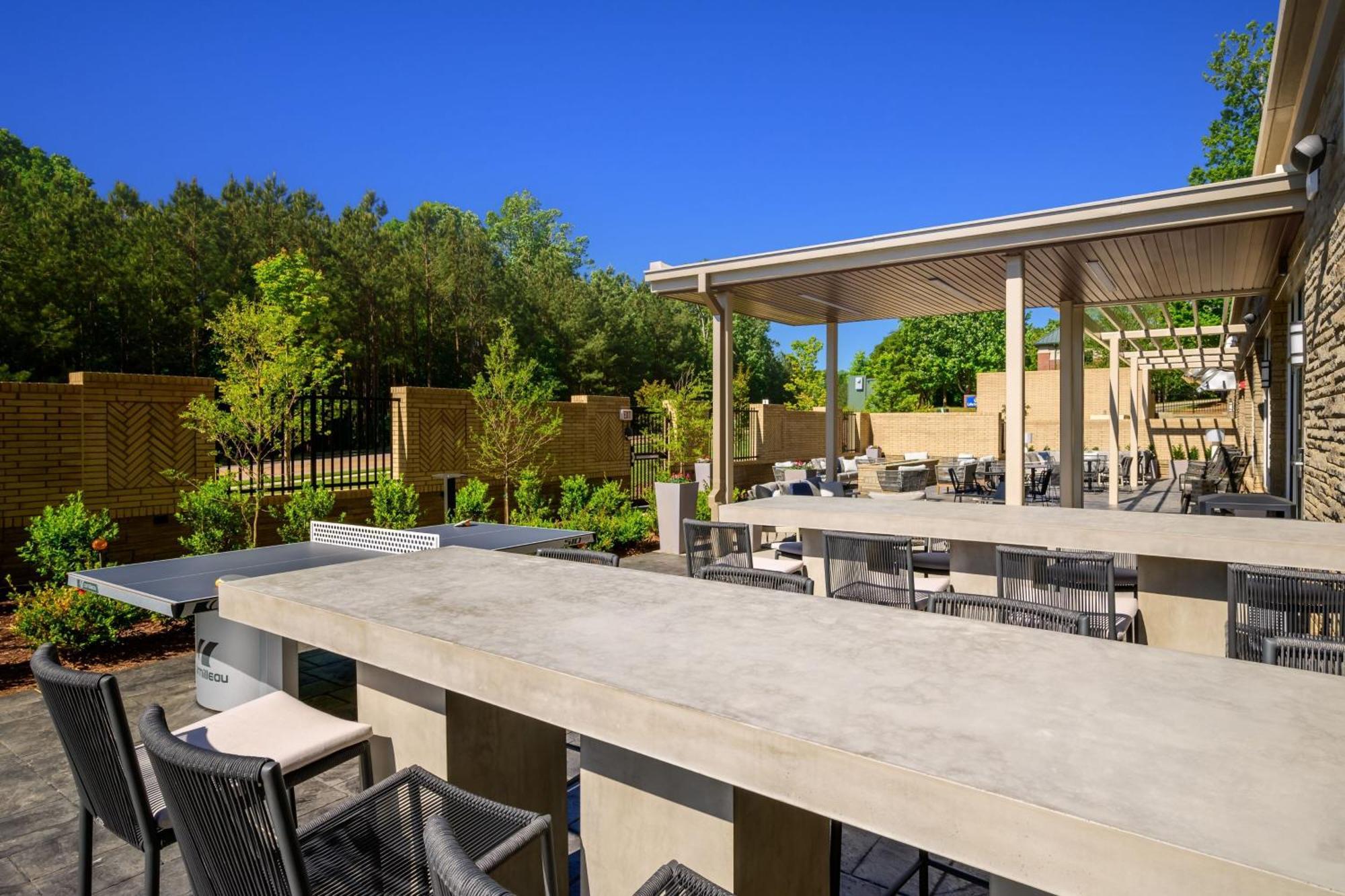 Hotel Courtyard By Marriott Raleigh Cary Crossroads Exterior foto