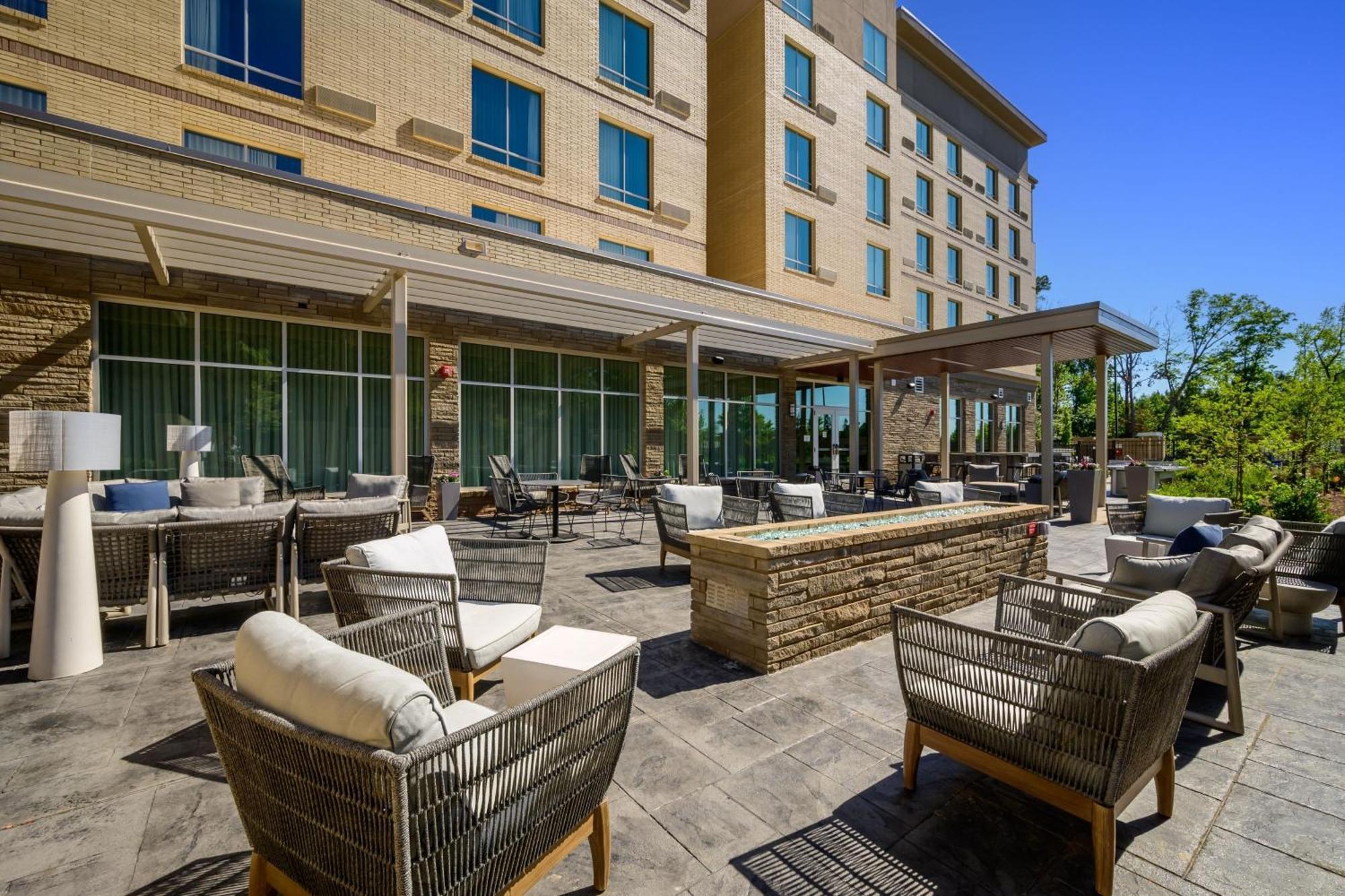 Hotel Courtyard By Marriott Raleigh Cary Crossroads Exterior foto